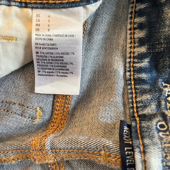 American Eagle distressed shorts - Picture 3 of 3